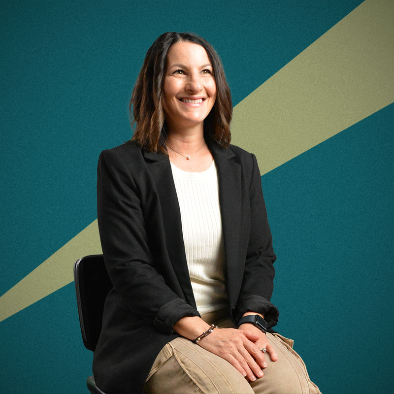 A Vantage member smiling for a picture