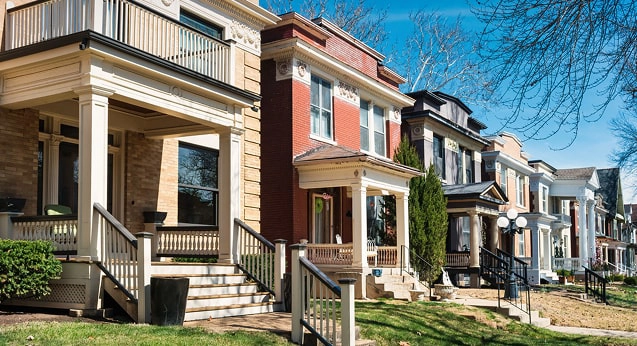 A line of houses in a neighborhood